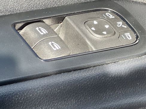 Used 2024 Mercedes-Benz Sprinter 2500 image 13