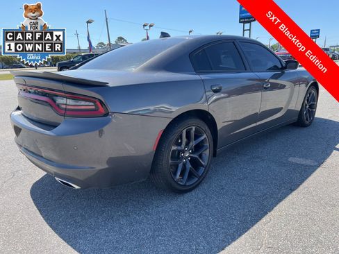 Used 2023 Dodge Charger SXT w/ Blacktop Package image 5
