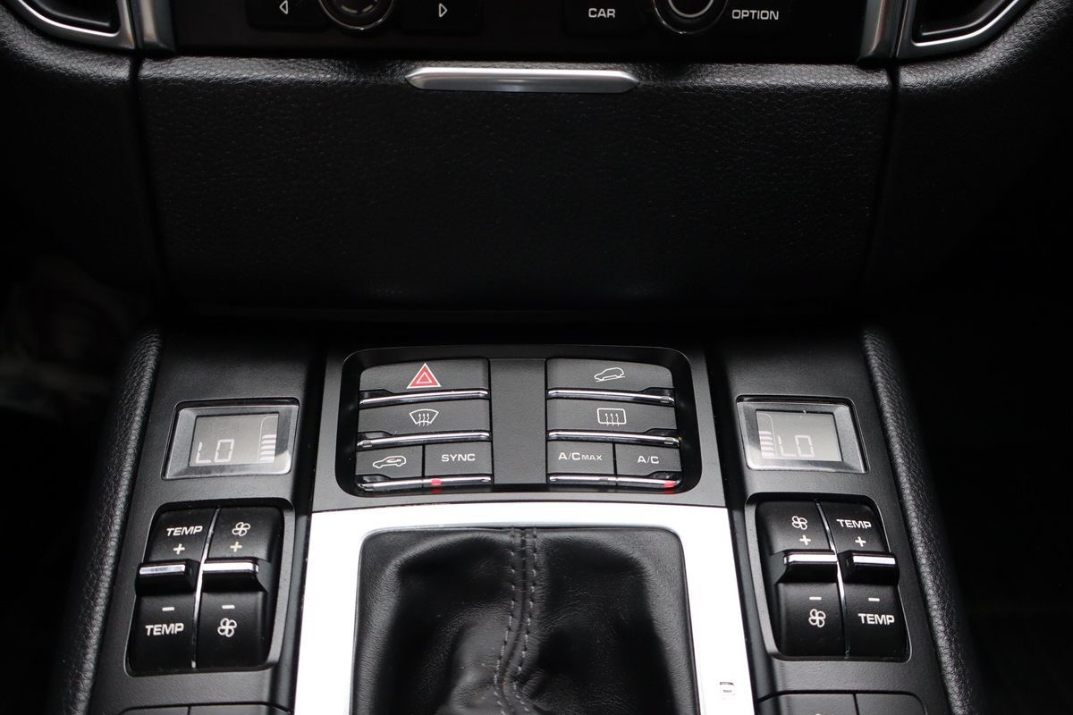 Used 2016 Porsche Macan S AWD/4WD image 23