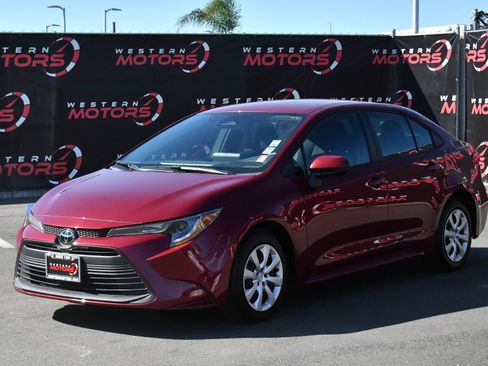 Used 2024 Toyota Corolla LE image 3