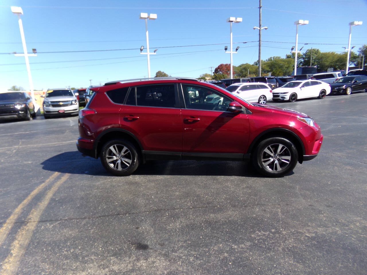 Used 2018 Toyota RAV4 XLE w/ Plus Extra Value Package AWD/4WD image 5