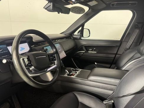 Used 2023 Land Rover Range Rover Long Wheelbase Autobiography image 16