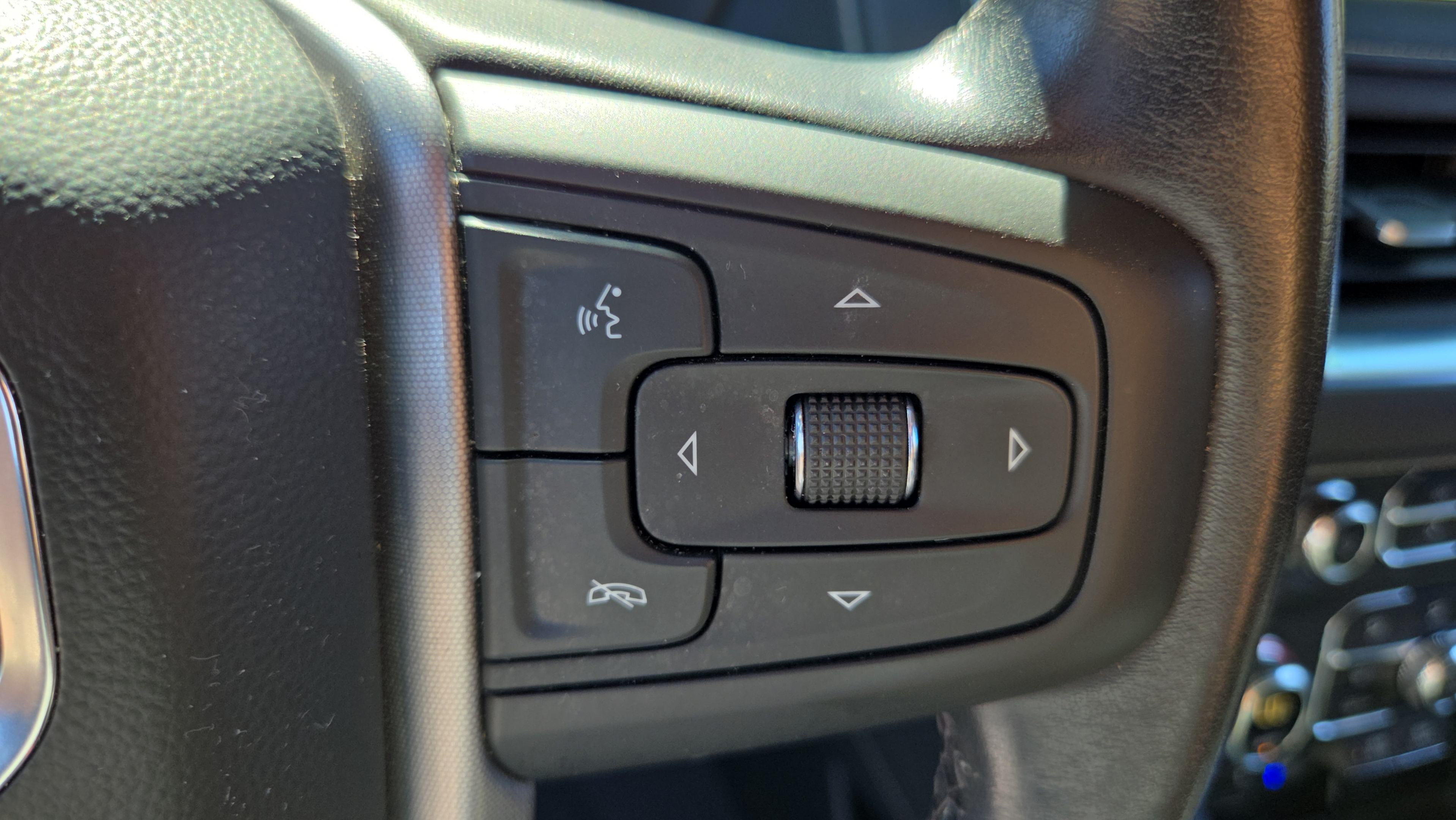 Used 2022 GMC Yukon SLT w/ SLT Premium Package AWD/4WD image 26