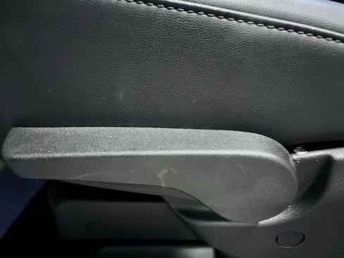 Used 2024 GMC Acadia Elevation image 14