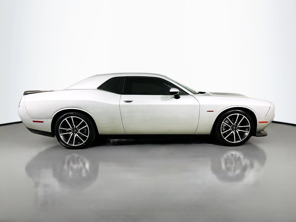 Used 2022 Dodge Challenger R/T w/ Plus Package RWD image 9