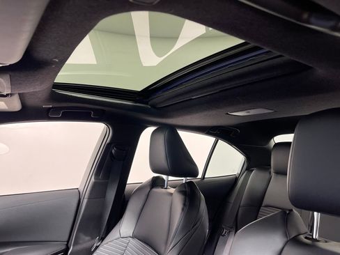 New 2025 Toyota Corolla XSE image 30