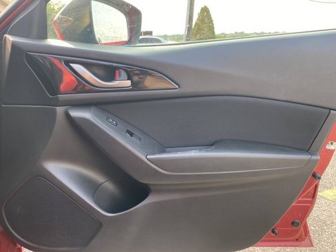 Used 2016 MAZDA MAZDA3 i Touring FWD image 15