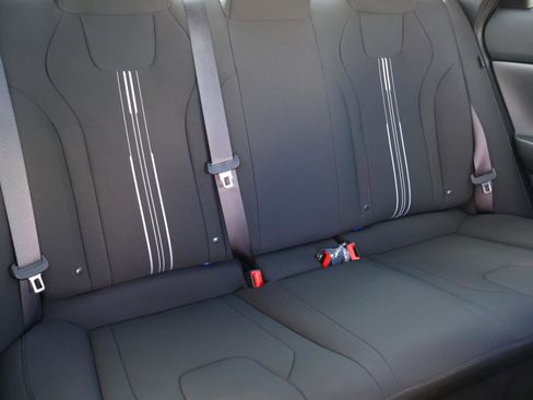 Certified 2025 Hyundai Elantra Sport image 18