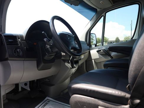 Used 2017 Mercedes-Benz Sprinter 2500 image 8