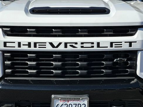 Used 2023 Chevrolet Silverado 2500 Custom w/ Gooseneck/5TH Wheel Package AWD/4WD image 39