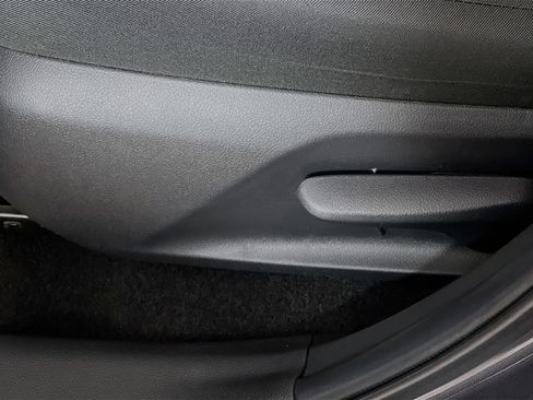 Used 2022 Toyota RAV4 LE image 16