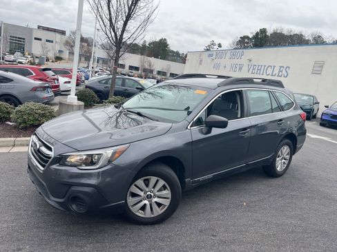 Used 2019 Subaru Outback 2.5i image 4