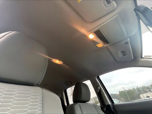 Used 2017 Toyota Tacoma SR5 image 22