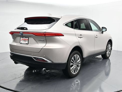 Used 2024 Toyota Venza Limited AWD/4WD image 7