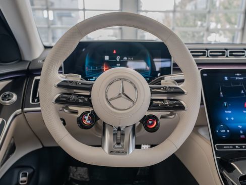 Used 2025 Mercedes-Benz S 63 AMG S image 9
