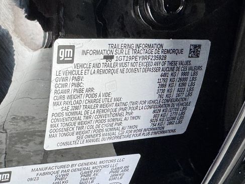 Certified 2024 GMC Sierra 2500 AT4 w/ AT4 Preferred Package AWD/4WD image 9