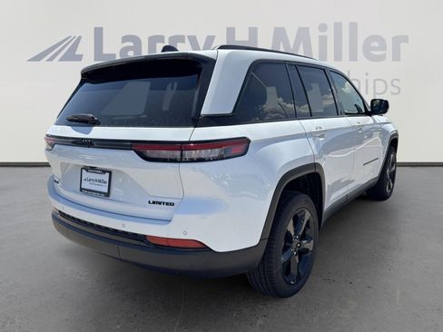 New 2025 Jeep Grand Cherokee Limited w/ Black Appearance Package image 8