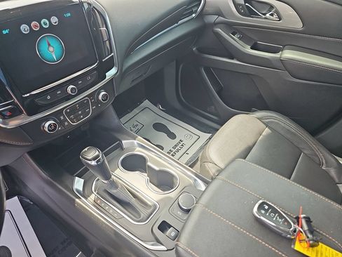 Used 2019 Chevrolet Traverse LT FWD image 24