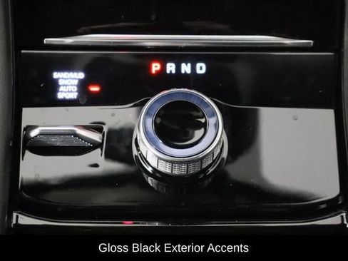 Used 2023 Jeep Grand Cherokee Limited w/ Black Appearance Package image 13