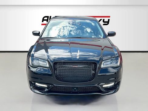 Used 2023 Chrysler 300 Touring L w/ Popular Equipment Group AWD/4WD image 2