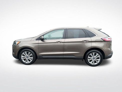 Used 2019 Ford Edge Titanium w/ Equipment Group 301A AWD/4WD image 2