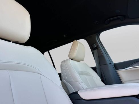 New 2026 Jeep Grand Cherokee L Limited image 19