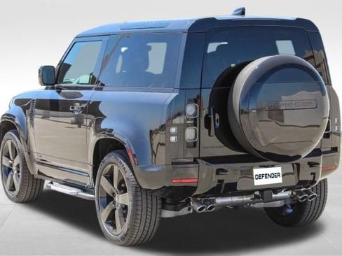 Certified 2024 Land Rover Defender 90 V8 AWD/4WD image 7