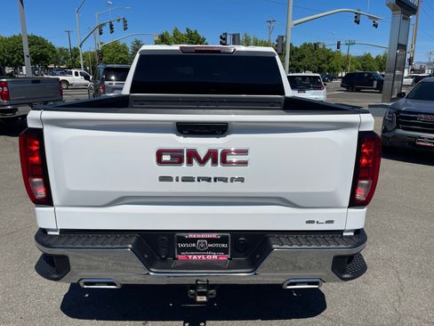 Used 2024 GMC Sierra 1500 SLE w/ X31 Off-Road Package AWD/4WD image 6