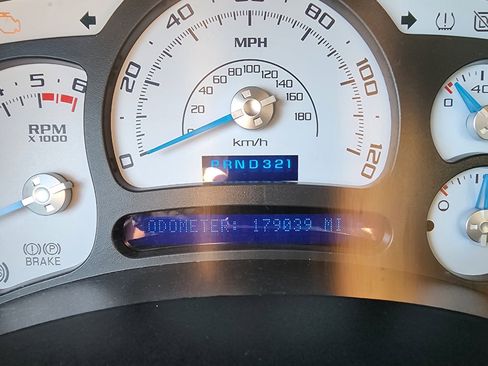 Used 2005 Chevrolet Avalanche Z71 w/ Sun And Sound Package image 17