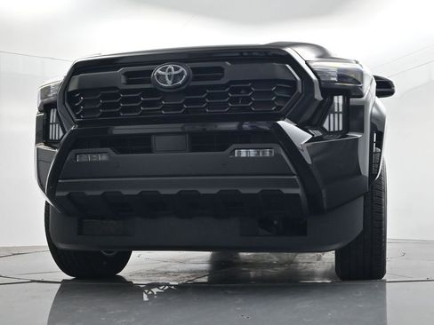 Used 2025 Toyota Tacoma TRD Sport w/ TRD Sport Upgrade Package AWD/4WD image 52