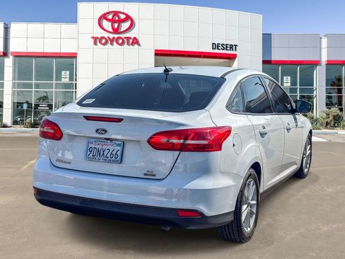 Used 2017 Ford Focus SE FWD image 7