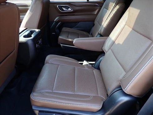 Used 2023 Chevrolet Tahoe High Country w/ Premium Package 2 AWD/4WD image 11
