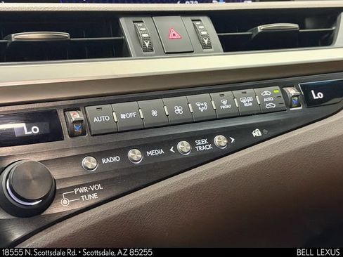 Used 2019 Lexus ES 300h w/ Premium Package FWD image 26