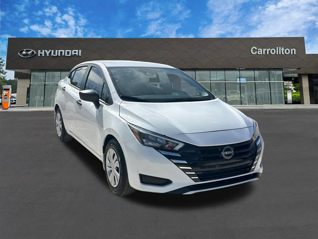 Used 2025 Nissan Versa S w/ Trunk Package FWD image 3