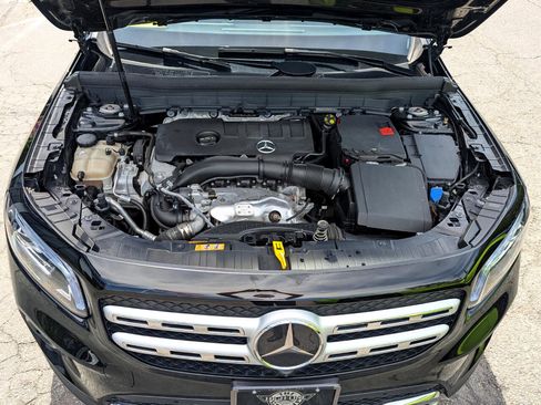 Used 2021 Mercedes-Benz GLB 250 4MATIC w/ Premium Package image 48