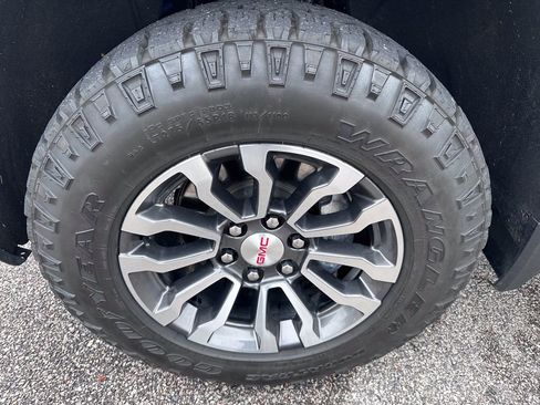 Used 2021 GMC Sierra 1500 AT4 image 13