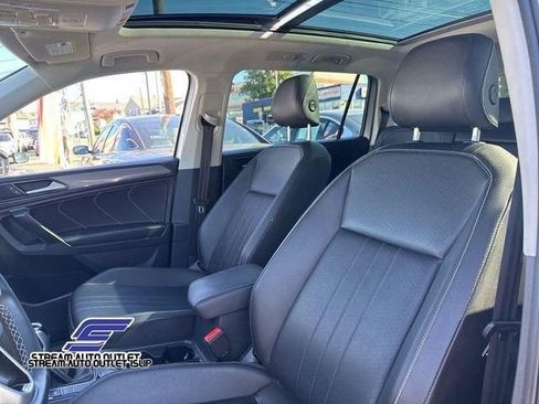 Used 2023 Volkswagen Tiguan SE image 20