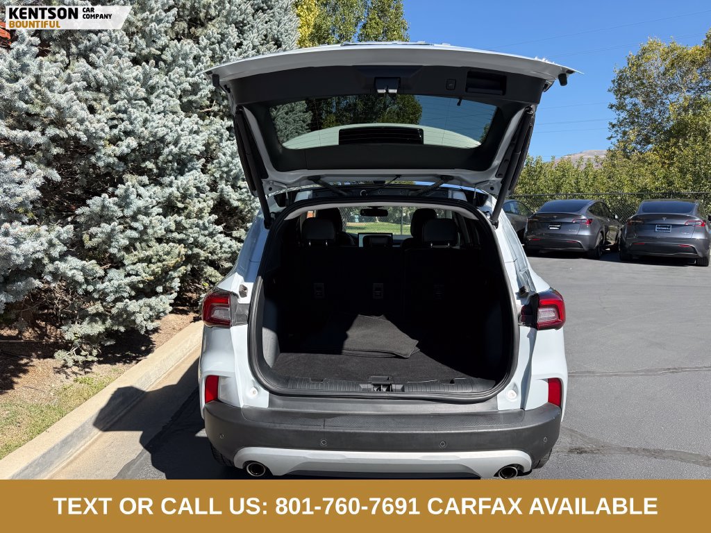 Used 2025 Ford Escape Platinum AWD/4WD image 32