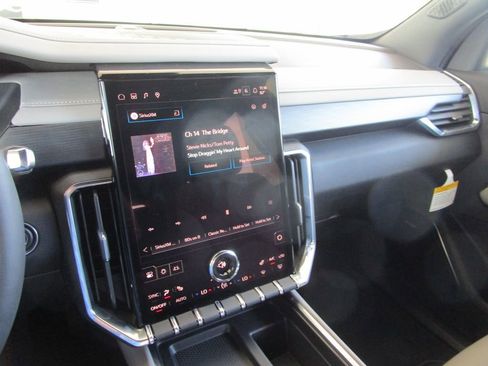 New 2026 GMC Acadia Elevation w/ Elevation Premium Package FWD image 37