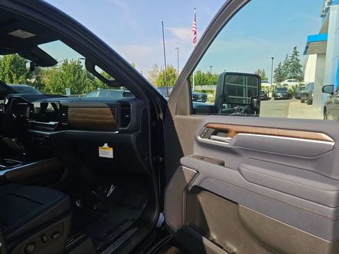 New 2026 Chevrolet Silverado 3500 High Country w/ High Country Premium Package AWD/4WD image 12