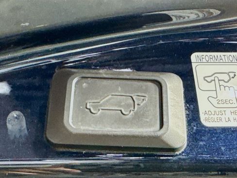 Used 2017 Toyota RAV4 XLE image 32