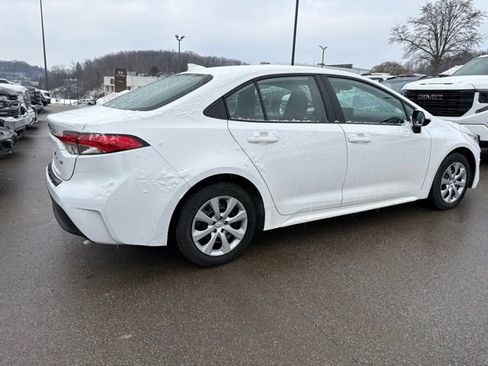 Used 2024 Toyota Corolla LE image 4