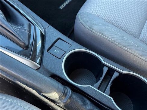 Used 2015 Toyota Corolla LE image 20