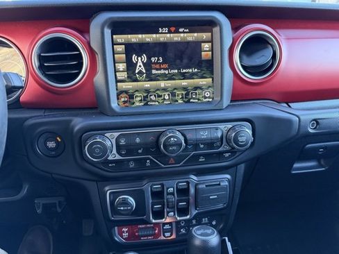 Used 2022 Jeep Wrangler Unlimited Rubicon w/ Xtreme Recon 35" Tire Package image 22