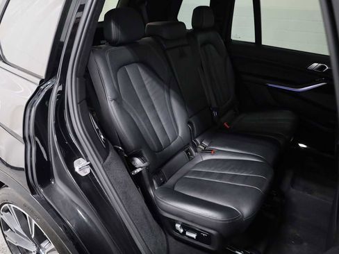 Used 2020 BMW X7 M50i w/ Executive Package image 34