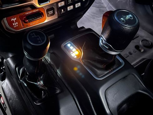 Used 2018 Jeep Wrangler Unlimited Rubicon image 29