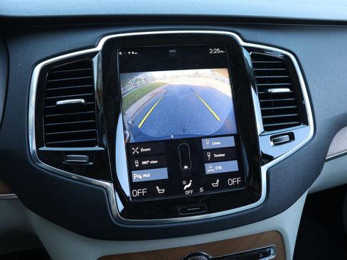 Used 2022 Volvo XC90 T6 Momentum w/ Advanced Package image 24