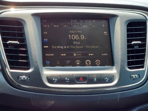 Used 2015 Chrysler 200 C w/ Navigation & Sound Group I image 19