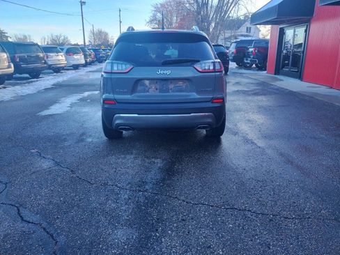 Used 2019 Jeep Cherokee Limited image 18