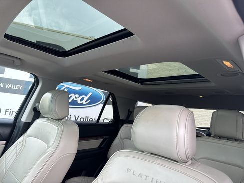 Used 2016 Ford Explorer Platinum AWD/4WD image 17
